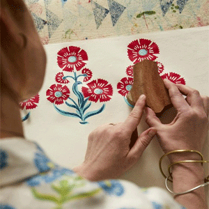 
                        Textiles