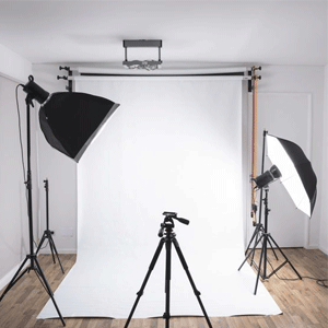 
                        Lighting & Studio