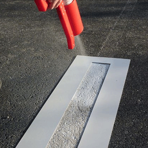 
                        Grip Spray & Chalk
